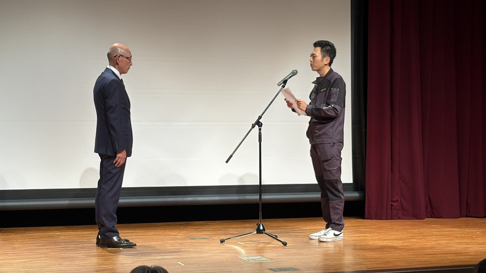 ��ë�ͤˤ��ϫƯ�������Ф�����ɽ��